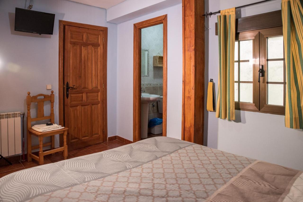 Hospedaje Rural Casa Parri Poveda de la Sierra Bagian luar foto