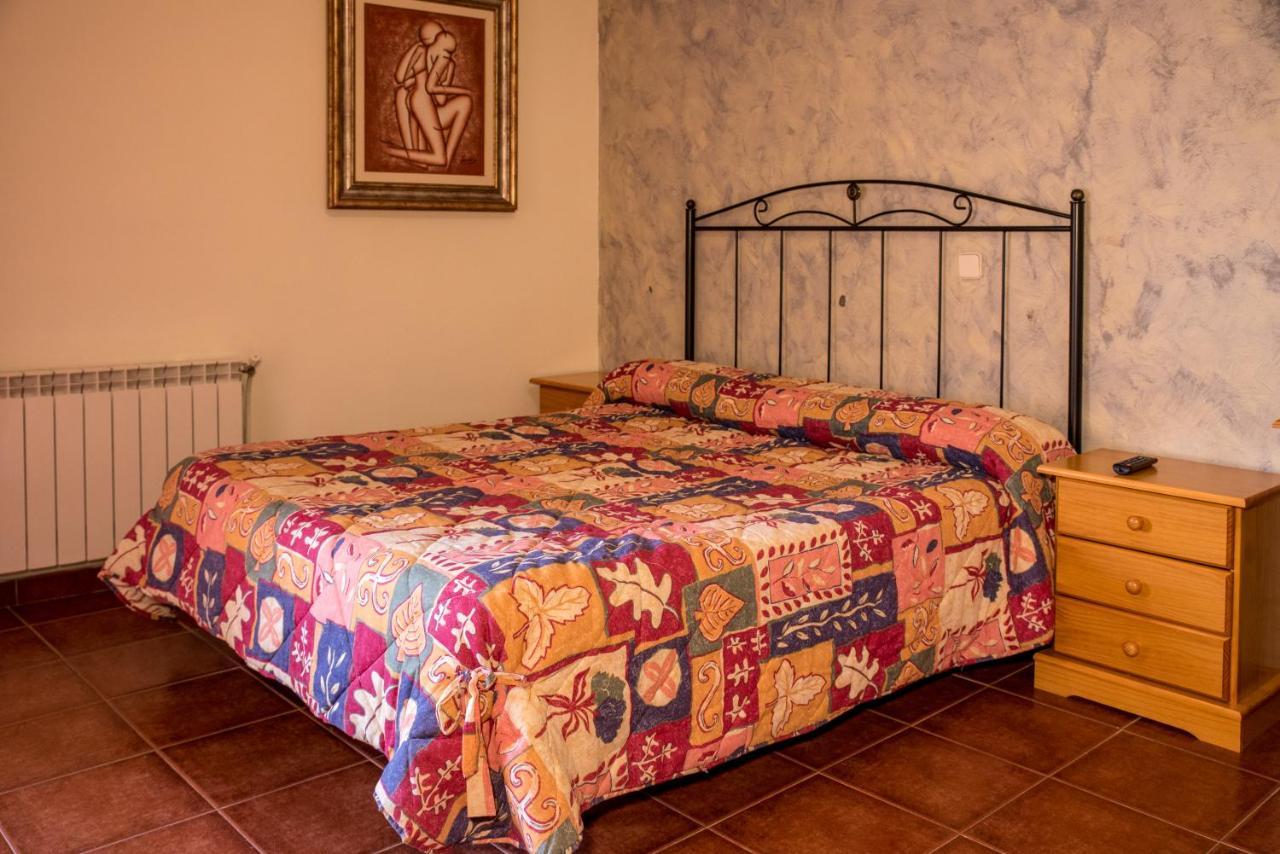 Hospedaje Rural Casa Parri Poveda de la Sierra Bagian luar foto