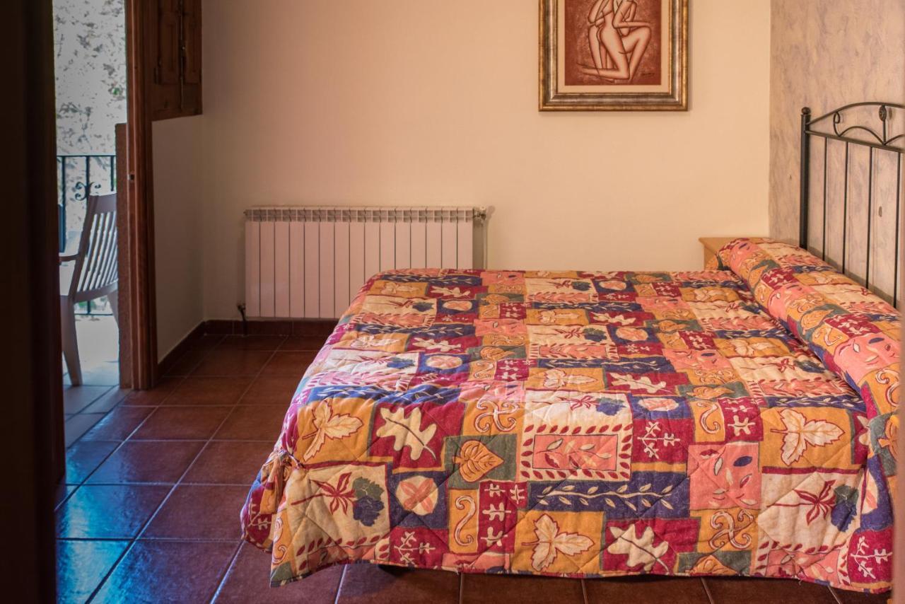 Hospedaje Rural Casa Parri Poveda de la Sierra Bagian luar foto