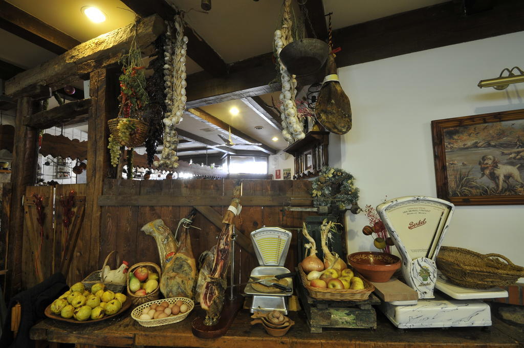 Hospedaje Rural Casa Parri Poveda de la Sierra Bagian luar foto